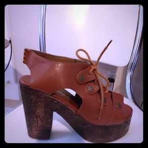 Free People carved heels